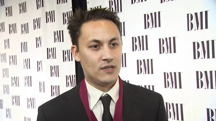 Alan Chang Alan Chang interviewed at the 2011 BMI Pop Awards YouTube