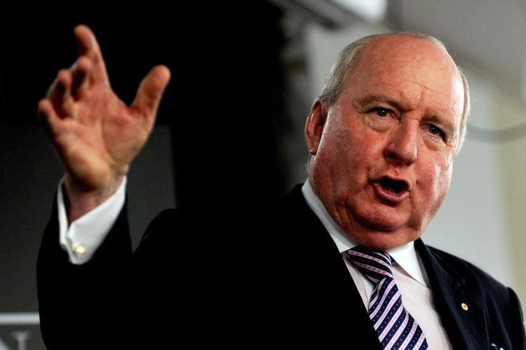 Alan Jones (radio broadcaster) The World Today Advertising backlash continues against 2GBs star