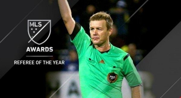 Alan Kelly (referee) Corkman Alan Kelly honoured to be named top soccer referee in