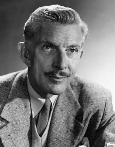 Alan Napier Alan Napier 1903 1988 Find A Grave Memorial