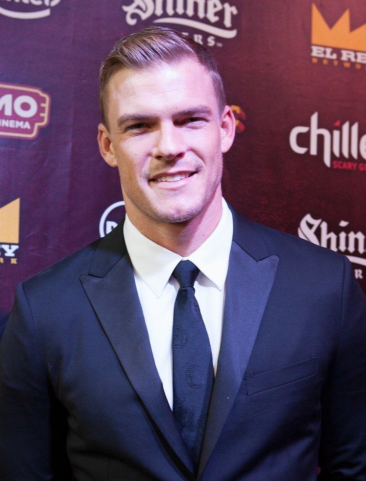 Alan Ritchson Alan Ritchson Wikipedia