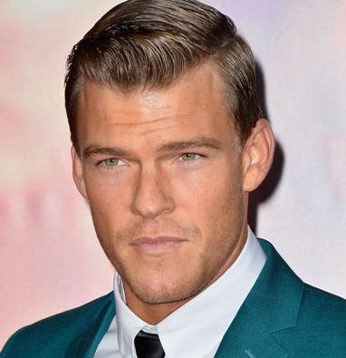 Alan Ritchson Ritchson Wiki Married Girlfriend or Gay and Net Worth