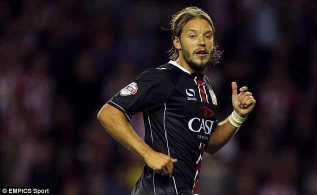 Alan Smith (footballer, born 1980) Alan Smith doesnt know how much money hes on Daily Mail Online