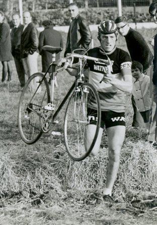 Albert Van Damme Parlamento Ciclista El Bal de los recuerdos historia del CX