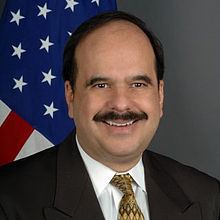 Alberto Fernandez (United States official) httpsuploadwikimediaorgwikipediacommonsthu