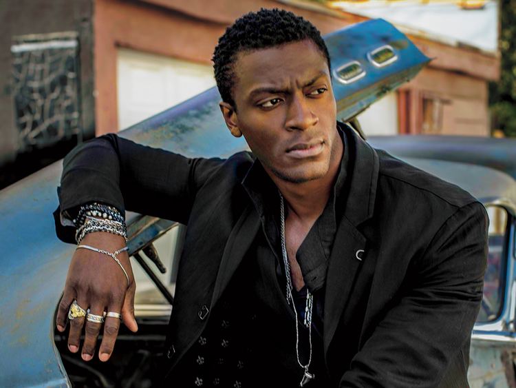 Aldis Hodge Why Aldis Hodge Loves Working with Tom Cruise