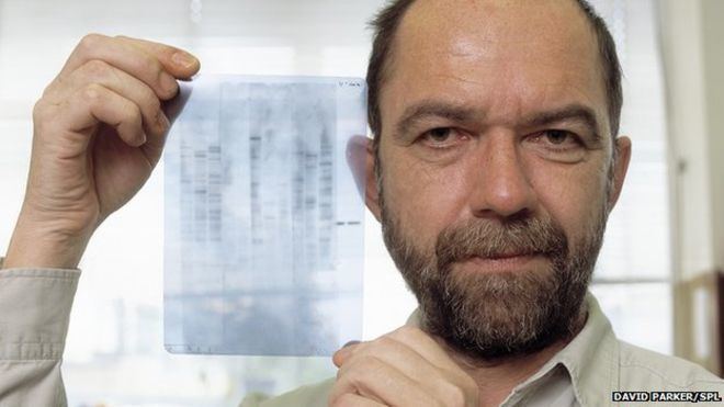 Alec Jeffreys DNA fingerprinting pioneer honoured by Royal Society BBC