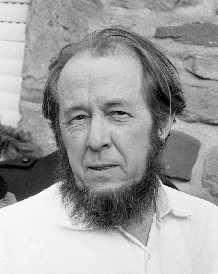 Aleksandr Solzhenitsyn httpsuploadwikimediaorgwikipediacommonsthu