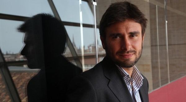 Alessandro Di Battista La storia del post di Alessandro Di Battista condiviso dal