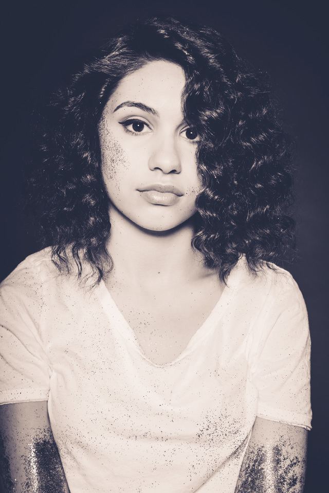 Alessia Cara Hot Pictures Are Too Delicious For All Her Fans - Sexy Celebs