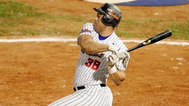 Alex Cabrera Alex Cabrera sets Venezuelan Winter League record with 21st home run