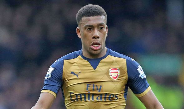 Alex Iwobi Alex Iwobi Training with Ozil and Sanchez has made me a better