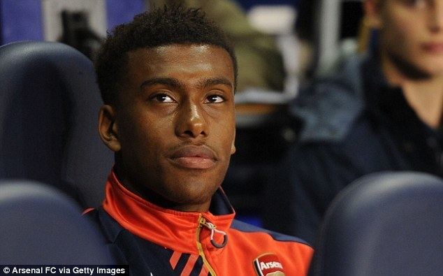 Alex Iwobi JayJay Okochas nephew Alex Iwobi called up by Nigeria for October