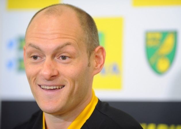 Alex Neil (football) Video Mike Phelan to remain with Norwich City new