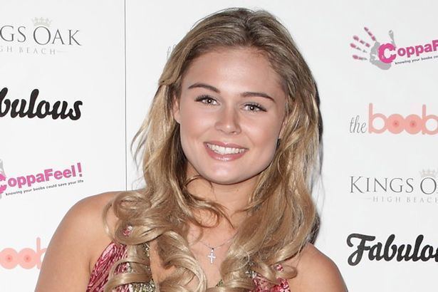 Alex Weaver Life on Marbs star Alex Weaver announces shes pregnant with ex