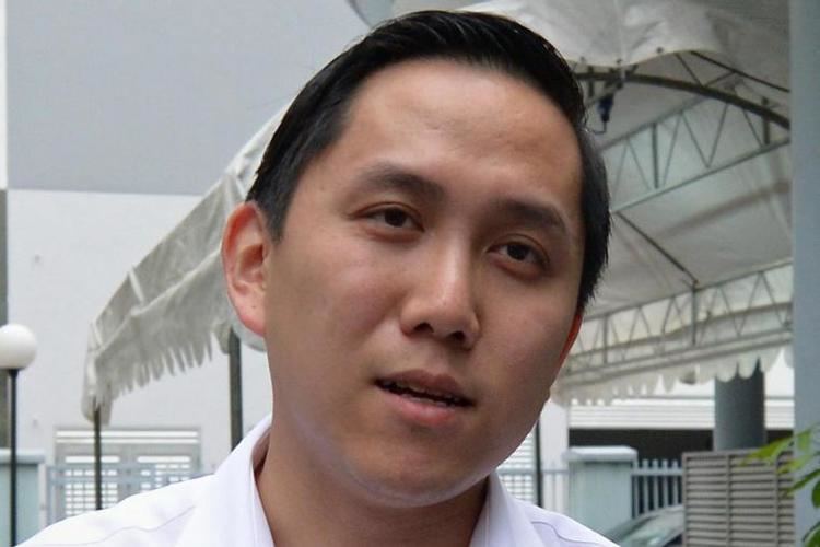 Alex Yam Bag of waste left at PAP branch office Singapore News