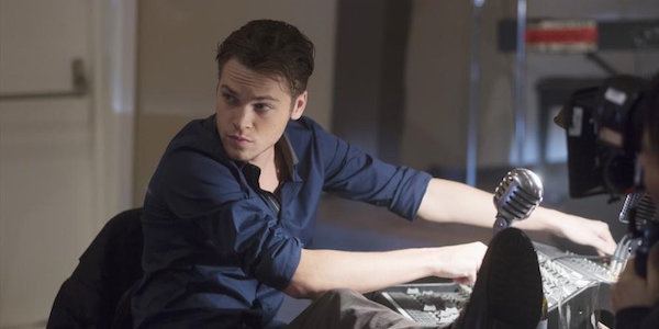 Alexander Calvert Alexander Calvert Cast As Anarky For Arrow Season 4