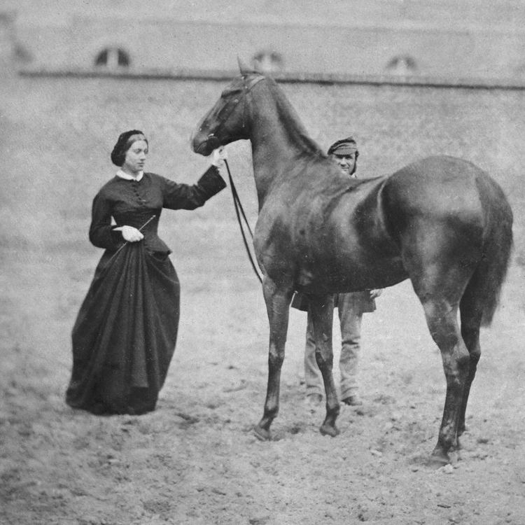 Alexandrine Tinne FileAlexandrine Tinne in de Haagse Kazerne circa 1860