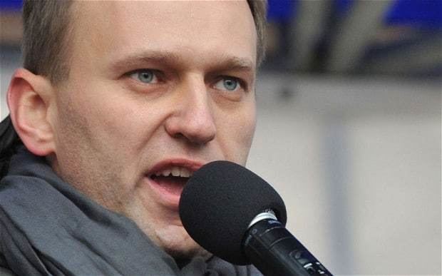 Alexei Navalny Russia puts protest leader Alexei Navalny under house