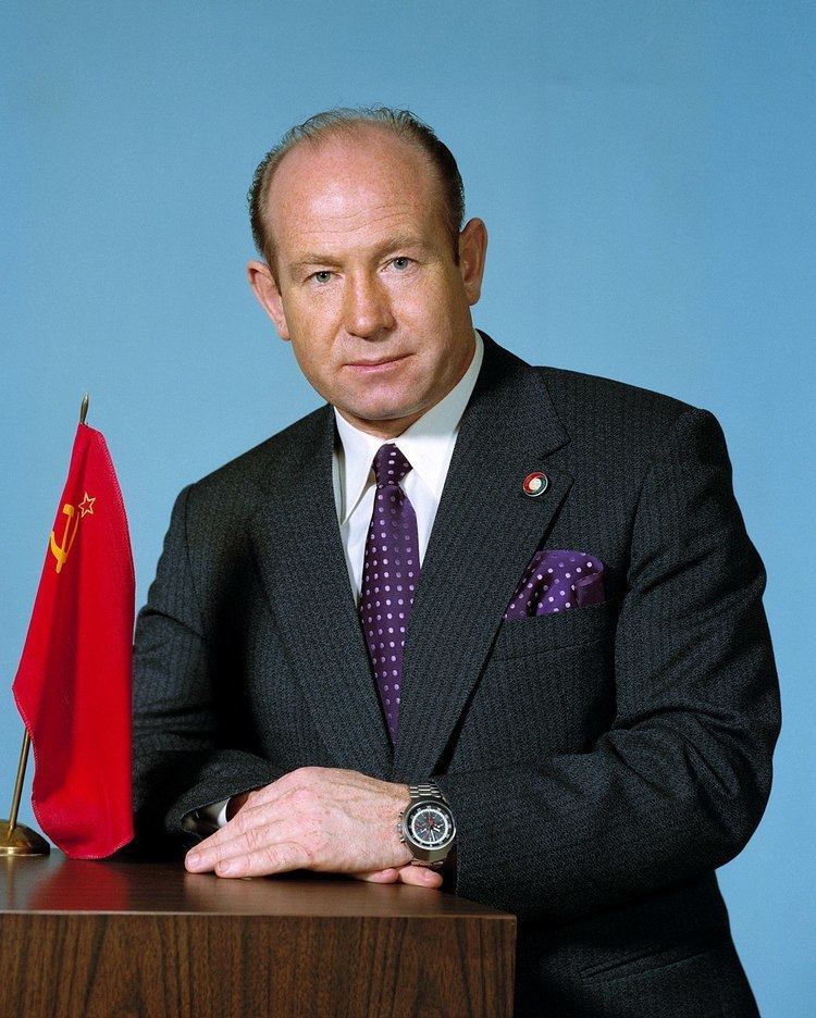 Alexey Leonov httpsuploadwikimediaorgwikipediacommonsthu