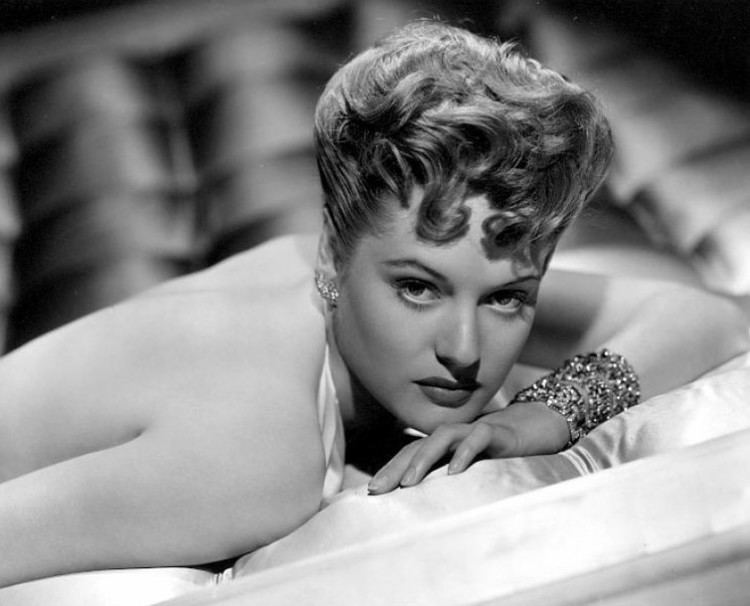 Alexis Smith AlexisSmith1942jpg