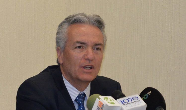 Alfonso Petersen PETERSEN DICE TENER 9 MDP DE PATRIMONIO RIE CON ALFARO