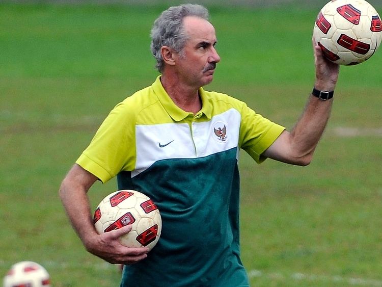 Alfred Riedl Alfred Riedl Digesters PSSI to FIFA Cunayz On The Net