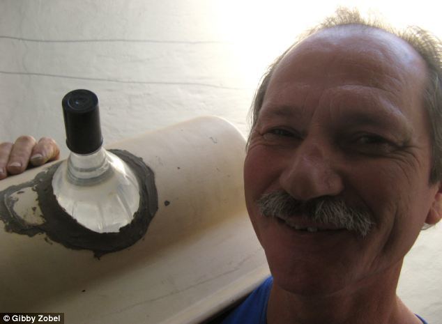 Alfredo Moser Brazilian mechanic uses plastic water bottles and bleach