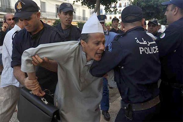 Ali Benhadj Algerie La Laddh condamne larrestation de Ali Benhadj Brves