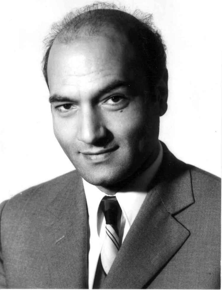 Ali Shariati httpsuploadwikimediaorgwikipediacommonsbb
