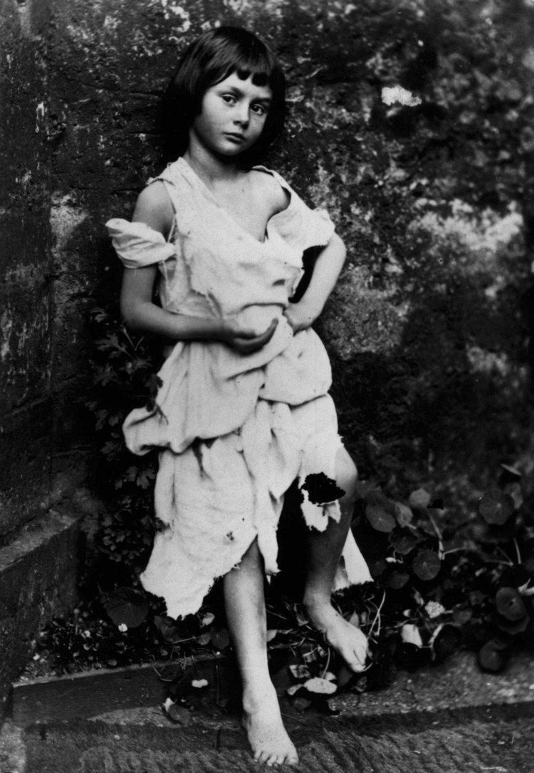 Alice Liddell FileAlice Liddel Beggar Girljpg Wikimedia Commons