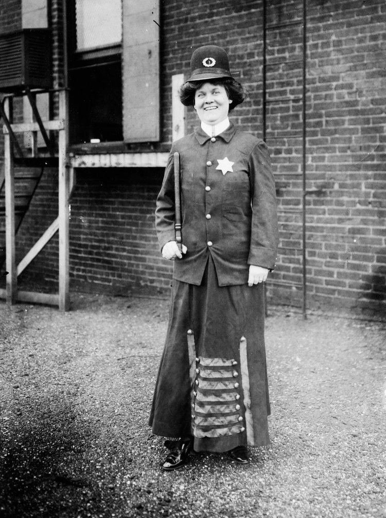 Alice Stebbins Wells 1909 Imagining what a policewoman would look like before