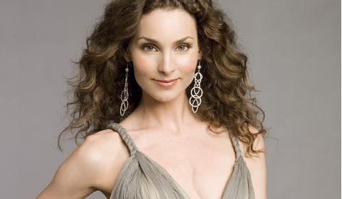 Alicia Minshew Alicia Minshew first actress to officially join Year Rounders All