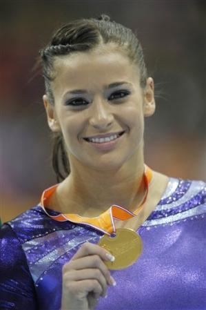 Alicia Sacramone Alicia Sacramone as a Level 6 Gymnast Gymnastics Zone
