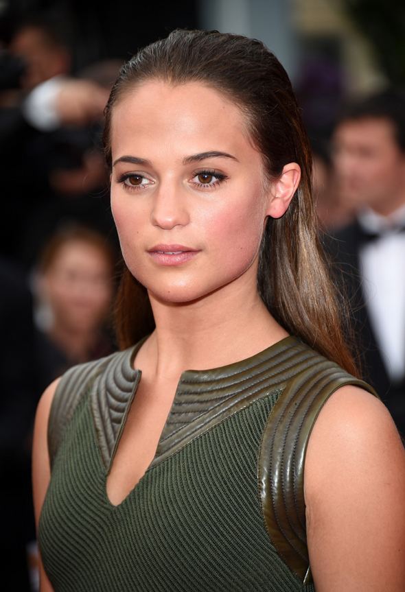 Alicia Vikander - Wikipedia