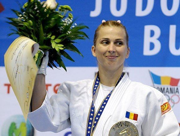Alina Dumitru OLIMPIADA 2012 Alina Dumitru a cucerit medalia de argint