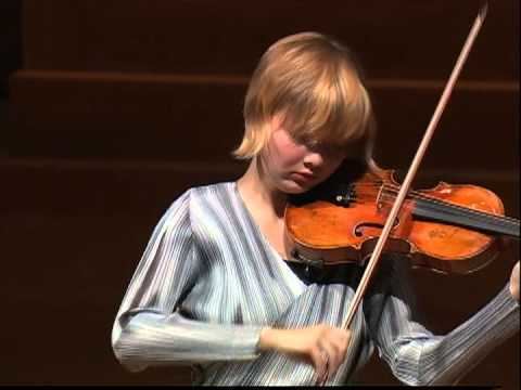 Alina Ibragimova Alina Ibragimova Plays Bach 33 Partita No2 for Solo Violin YouTube