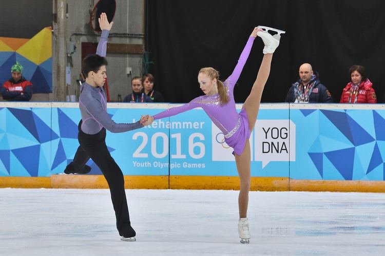 Alina Ustimkina FileLillehammer 2016 Figure Skating Pairs Short Program Alina