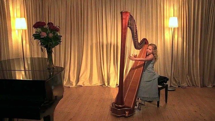 Alisa Sadikova A Hasselmans Fileuse Alisa Sadikova 9 years old harpist YouTube