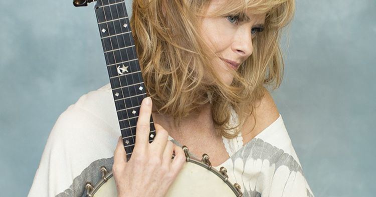 Alison Brown Alison Brown banks on the banjo