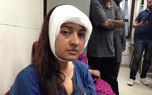 Alka Lamba AAP leader Alka Lamba attacked during antidrug drive in