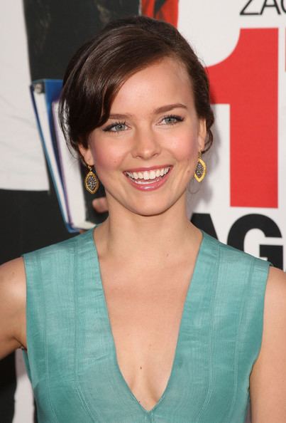 Allison Miller Allison Miller Pictures Premiere Of Warner Bros quot17