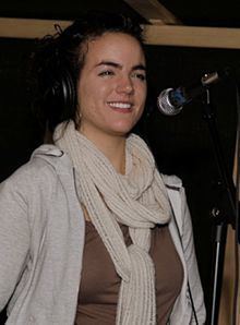 Alma (American singer) httpsuploadwikimediaorgwikipediacommonsthu