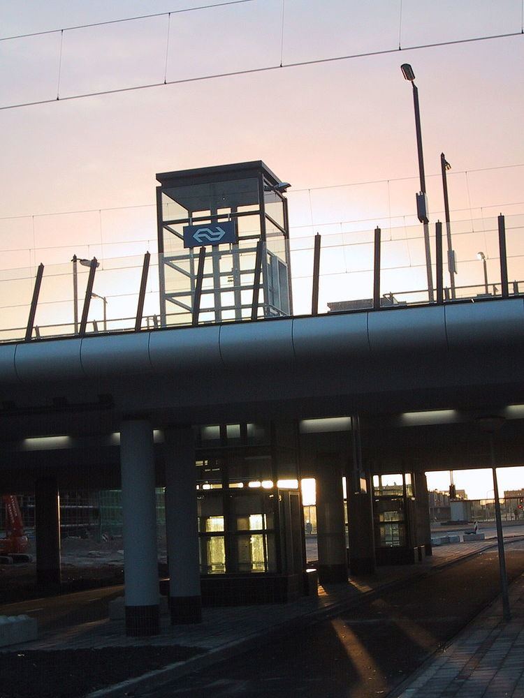 Almere Oostvaarders railway station