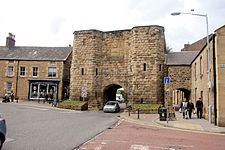 Alnwick town walls httpsuploadwikimediaorgwikipediacommonsthu