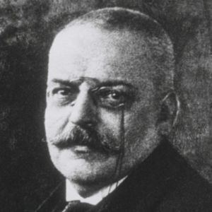 Alois Alzheimer Alois Alzheimer Neurologist Scientist Psychiatrist Biographycom