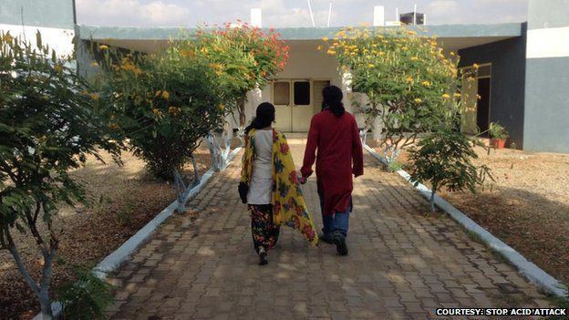 Alok Dixit How India acid attack victim found love BBC News