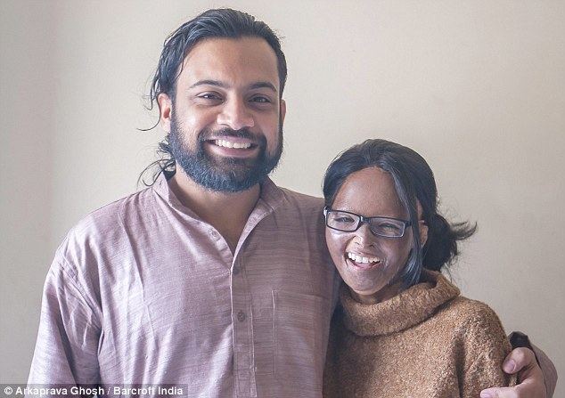 Alok Dixit Indian acid attack victim Laxmi 24 who was disfigured by