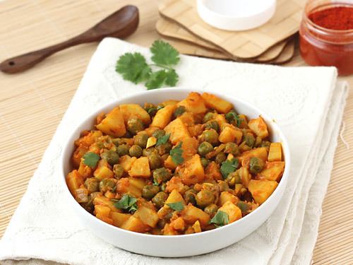 Aloo mutter cdn1foodvivacomstaticcontentfoodimagescurry