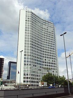 Alpha Tower httpsuploadwikimediaorgwikipediacommonsthu